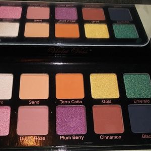 Violet Voss Essentials palette